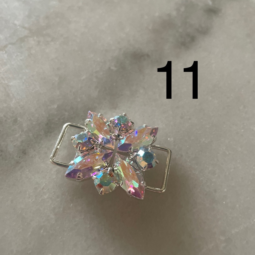 Bikini connectors